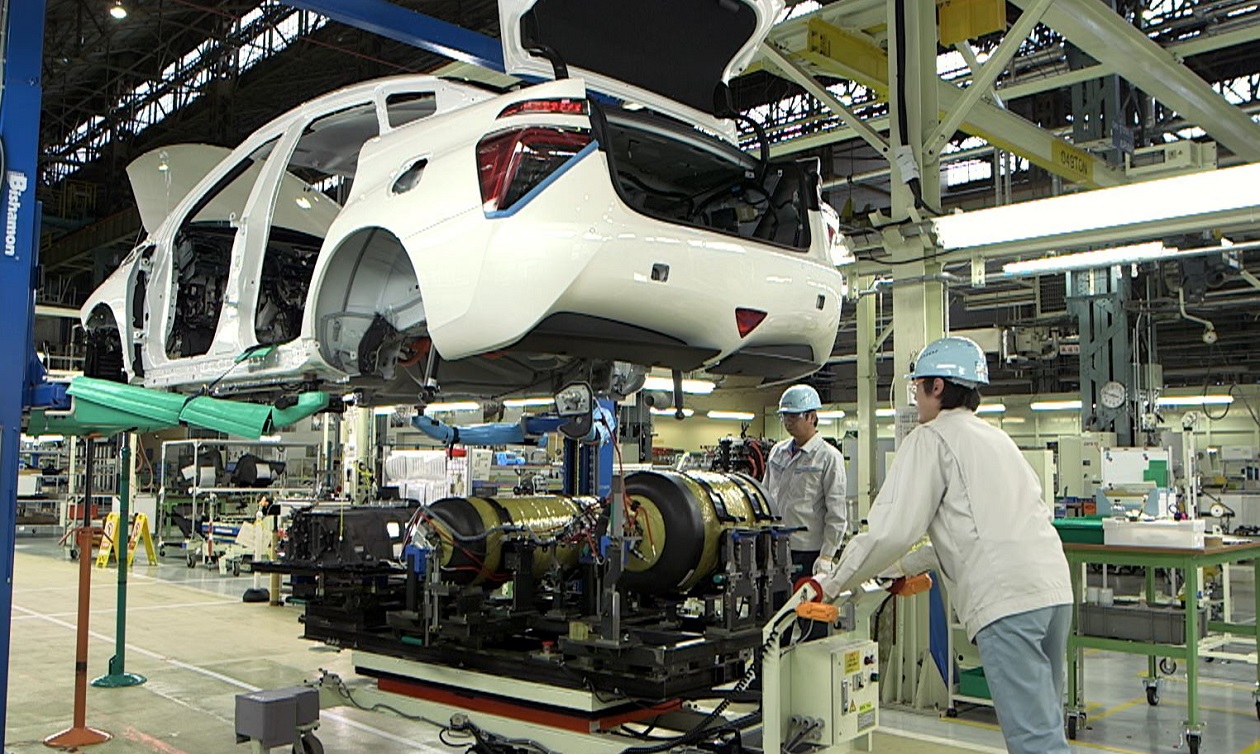 METI Looks Into Further Deregulation for Hydrogen Stations, FCVs